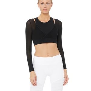 NWOT ALO YOGA PIVOT LAYERED LONG SLEEVE TOP